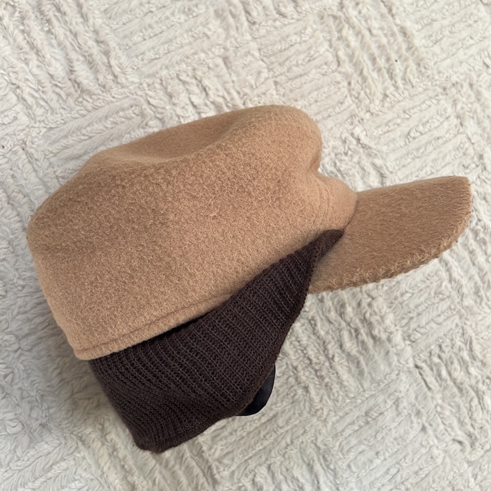 Men’s vintage winter hat cap with gold down ear warmer flaps in tan beige brown